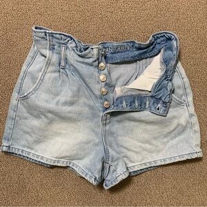 American Eagle Mom shorts- Denim Blue High-Waisted Shorts 🔴